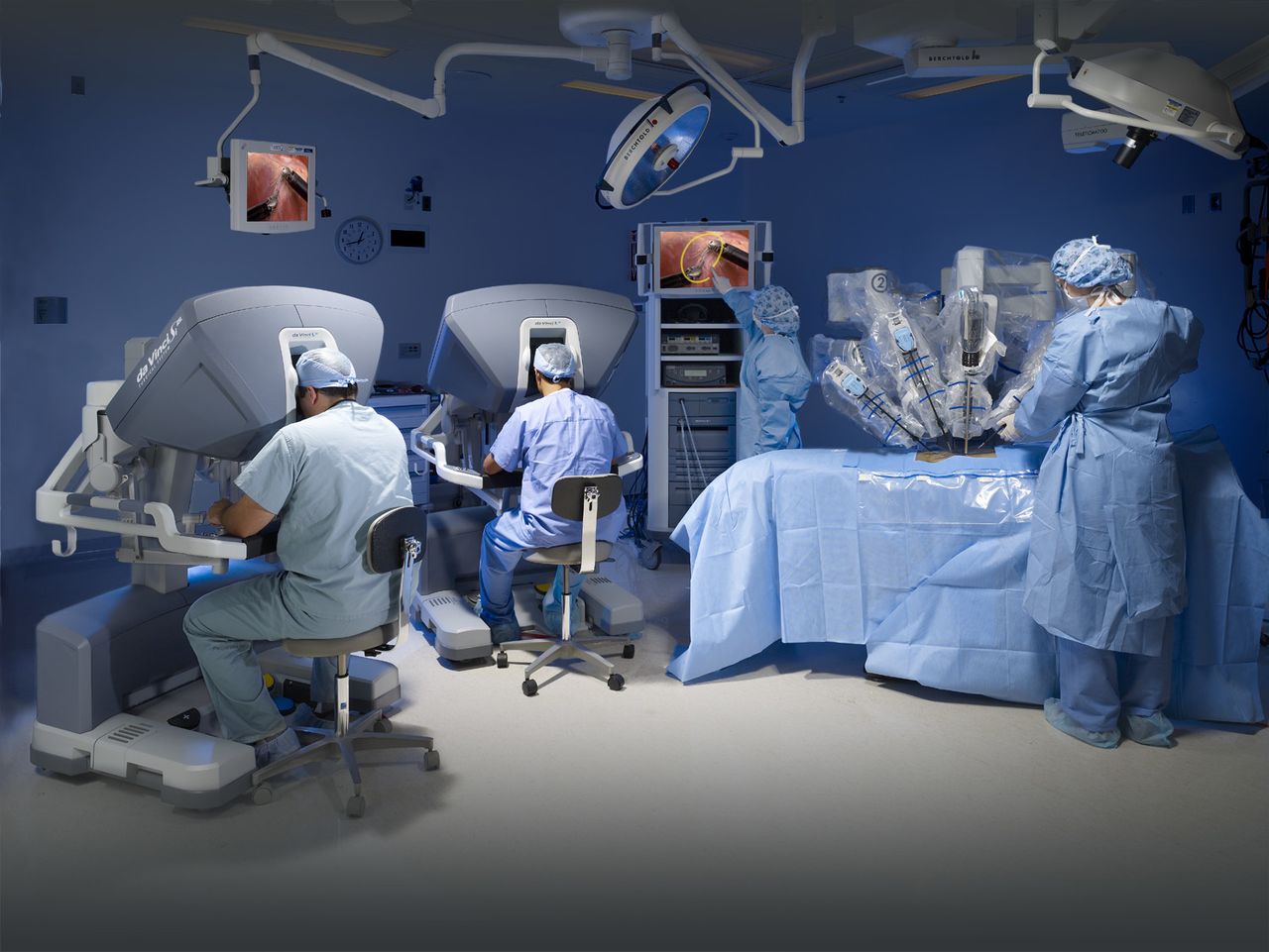 Intuitive Surgical’s da Vinci Surgical System employs advanced haptics - Fictiv Intuitive Surgical’s da Vinci Surgical System employs advanced haptics