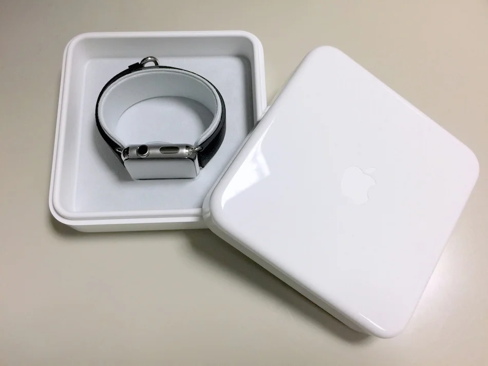 apple-aesthetic-image09 - Fictiv Apple watch case