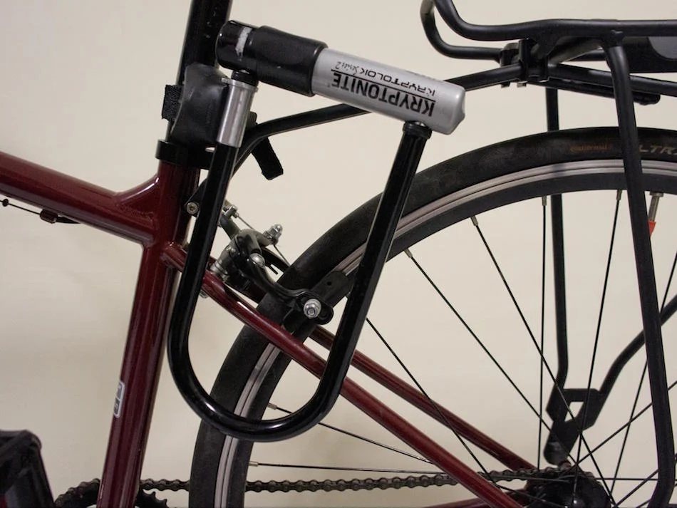 corrosion-resistance-image01 - Fictiv bike frame with U lock