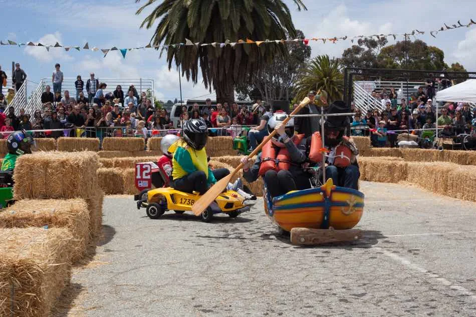The Bananaghini attempts to overtake a boat on the racecourse