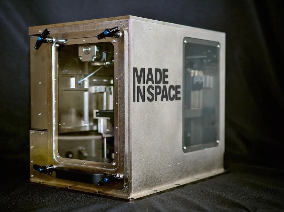 57c24bbcf6228e91639d1004_3d-printing-space-image01 - Fictiv Made in Space 3D printer