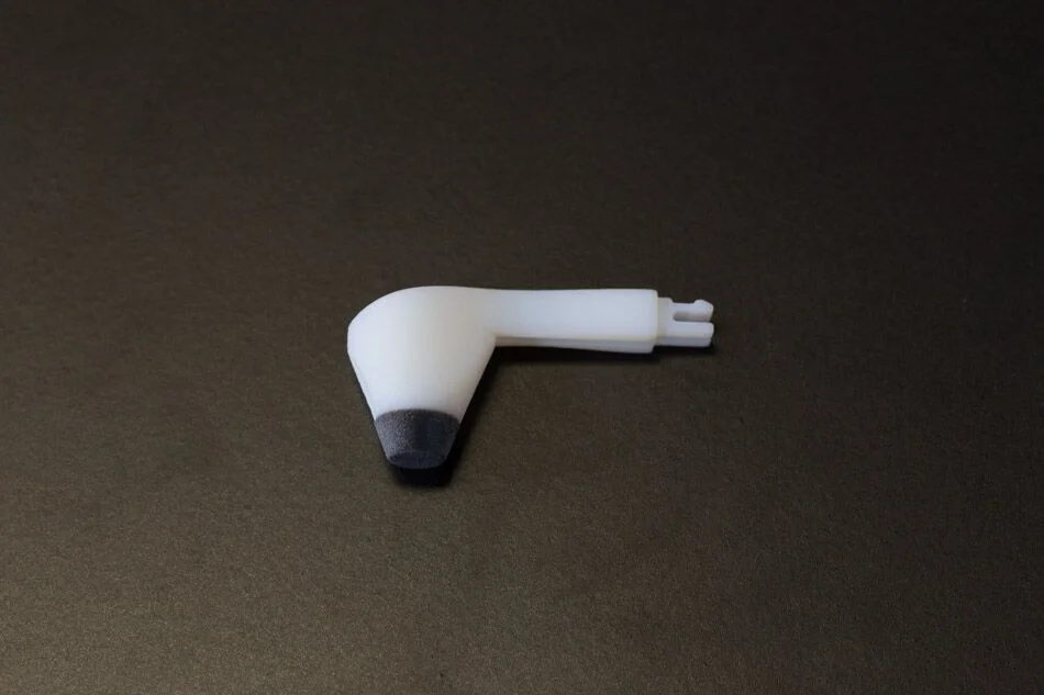 drone-design-image12 - Fictiv VeroWhite drone leg with Rubber-like foot
