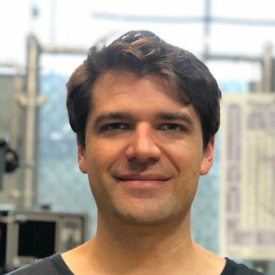 Blake Sessions headshot