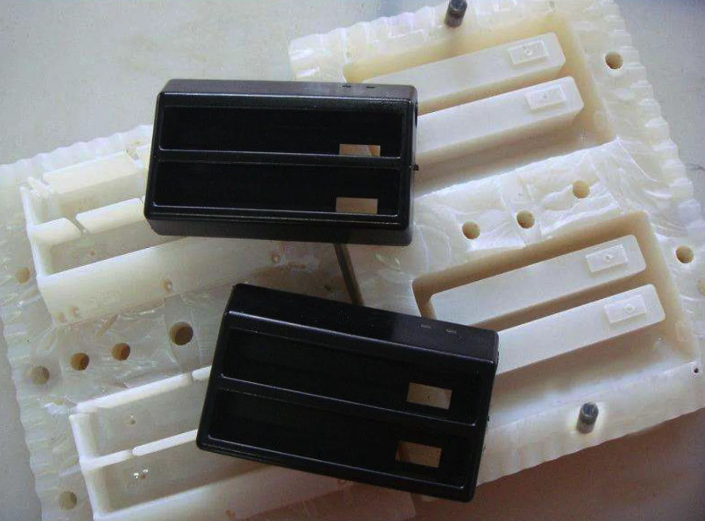 image3 - Fictiv RTV mold + parts