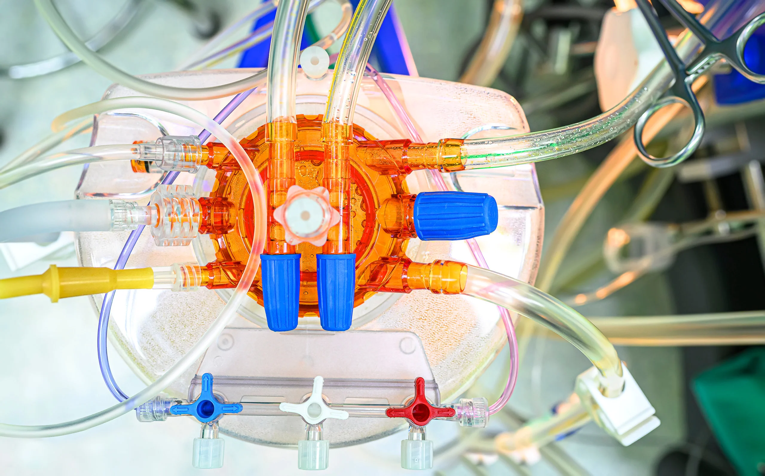 Heart,Lung,Machine,Oxygenator.,Abstract,Image,Of,Medical,Plastic,Tubes - Fictiv precision medical injection molding