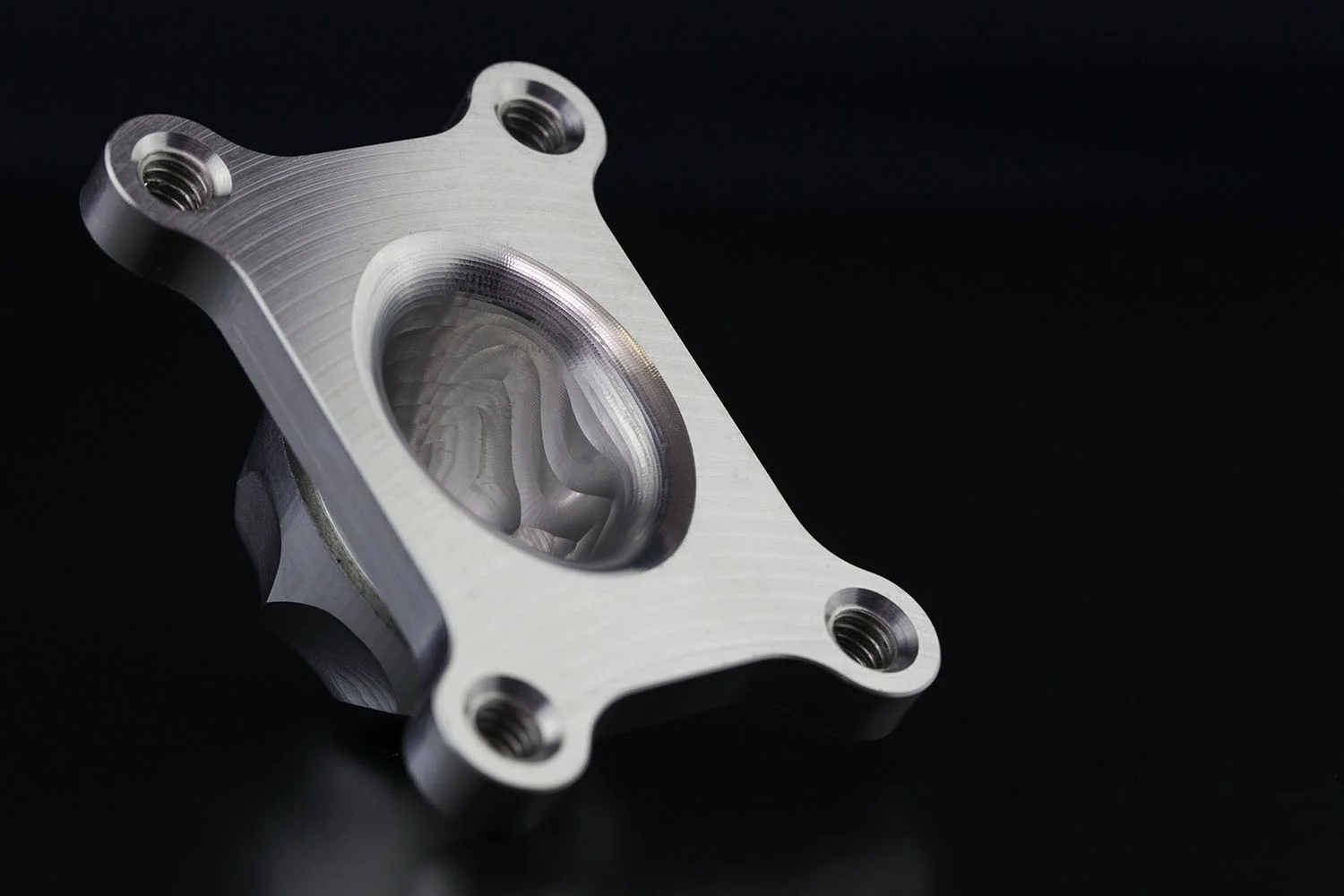 CNC-Materials_7075-Aluminum_5314 - Fictiv A Fictiv part CNC machined out of 7075 aluminum