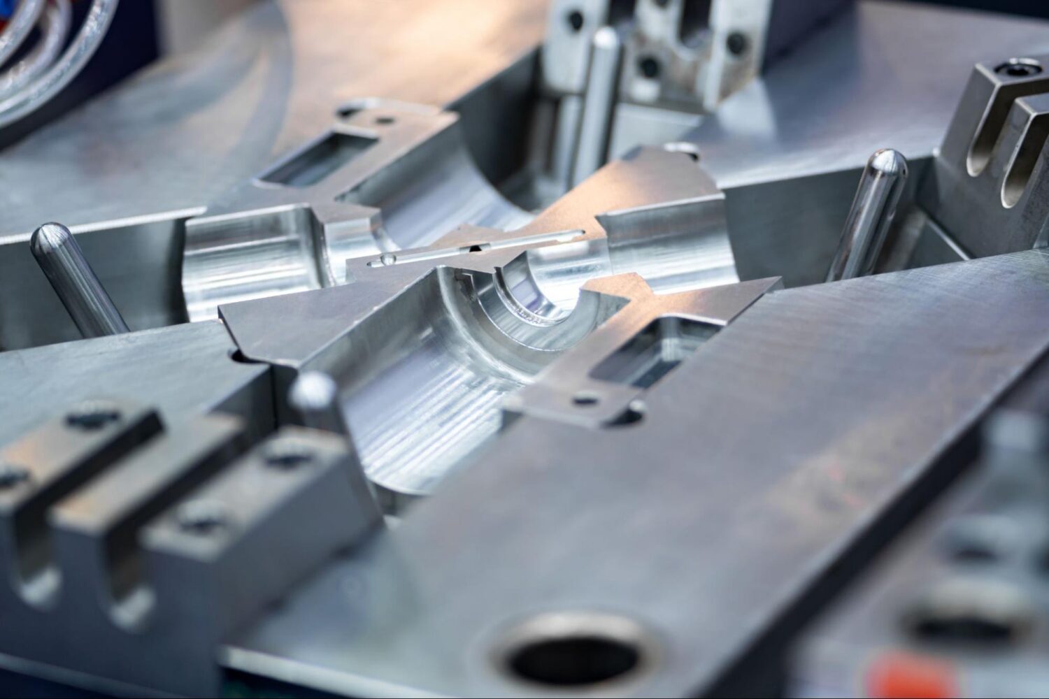 Casting vs CNC Machining: Comparison & Decision Guide
