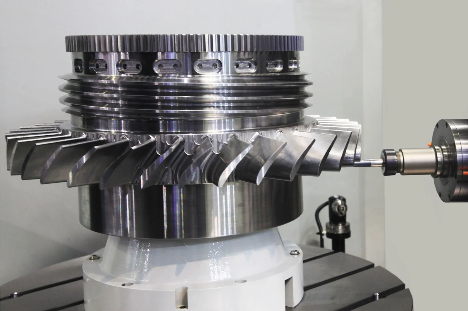 Complex-custom-CNC-machining-in-action - Fictiv Complex custom CNC machining in action