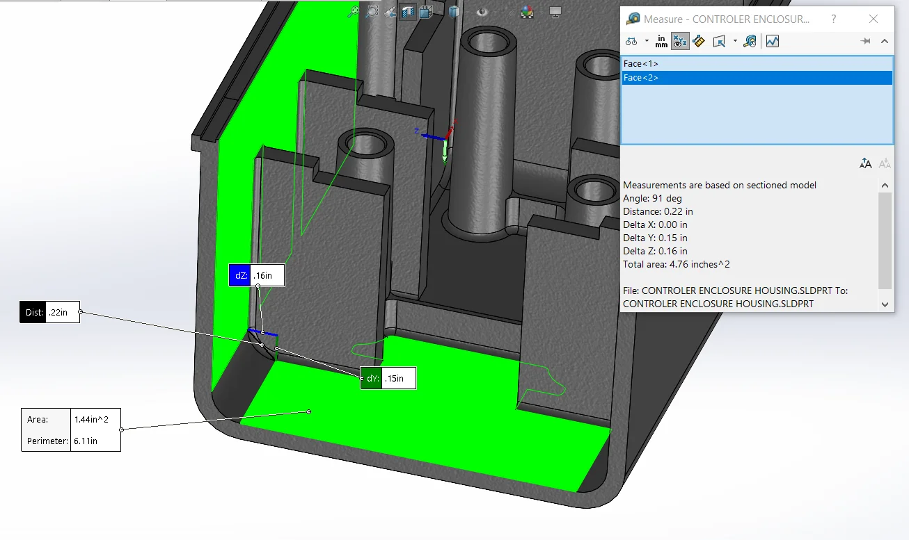 Parting lines on an injection molded 3D solid model