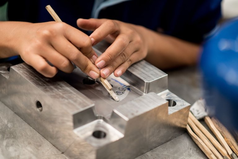 SPI Guidelines Injection Molding Surface Finish Fictiv