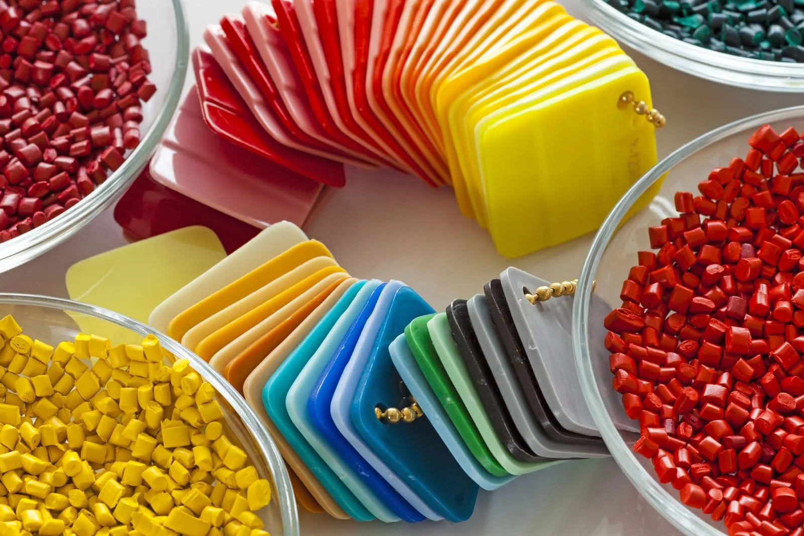 Plastic-part-finish- - Fictiv Plastic part finish and color example plates and resin