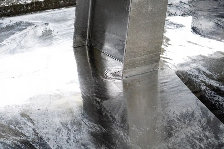 a-galvanized-support-structure-used-for-commercial-construction - Fictiv a galvanized support structure used for commercial construction