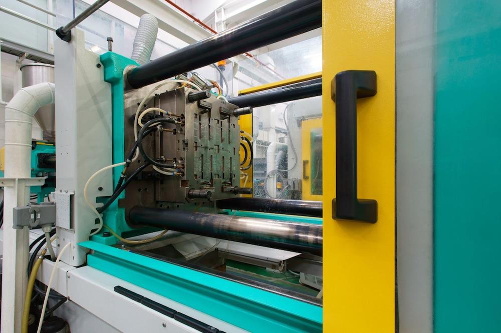 injection molding machines