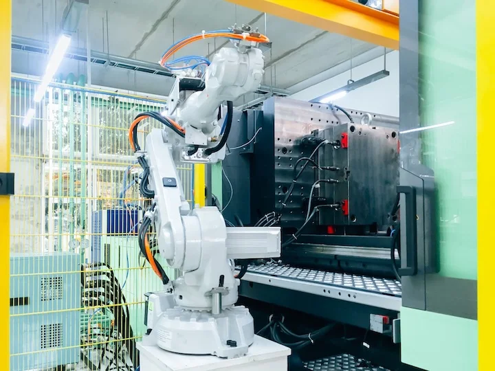 Automated-Injection-Molding - Fictiv Automated Injection Molding