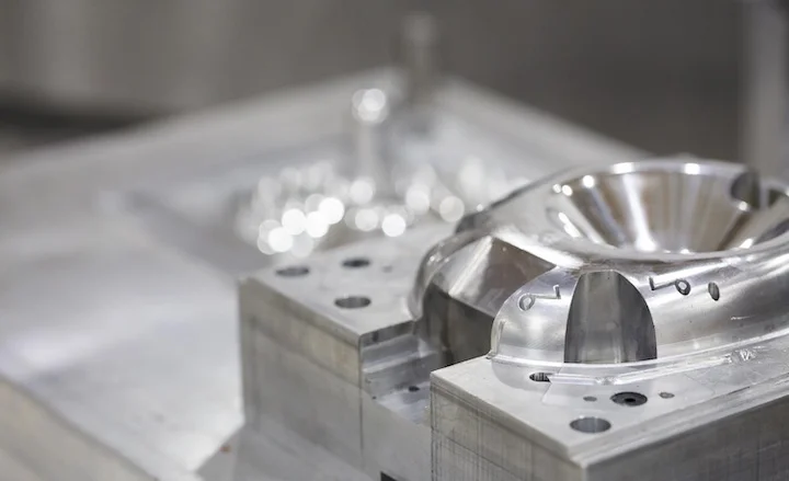 Plastic injection mold