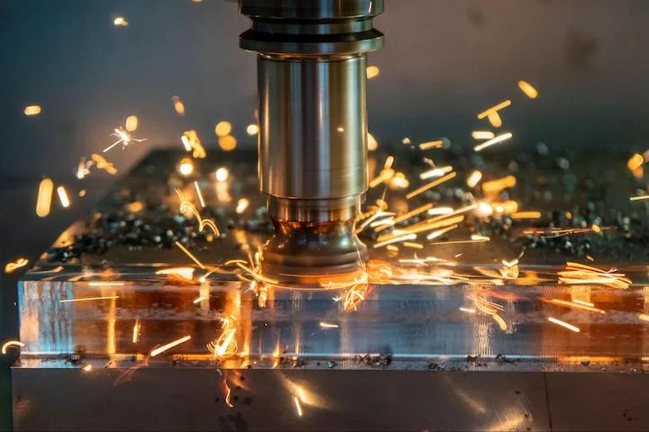 A CNC milling machine in action - Fictiv A CNC milling machine in action