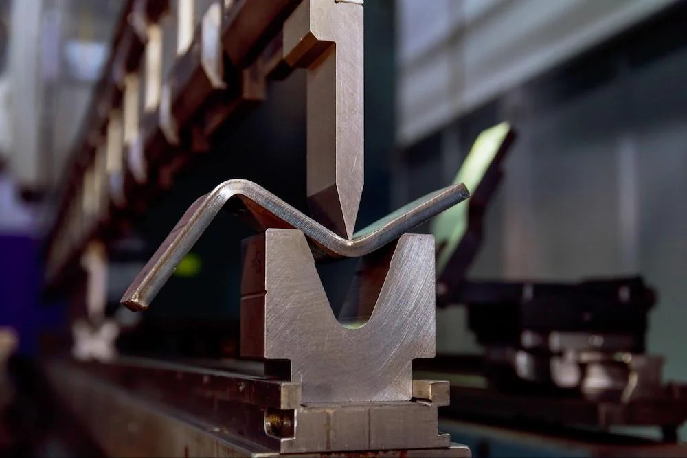 press brake operating to perform Sheet metal bending