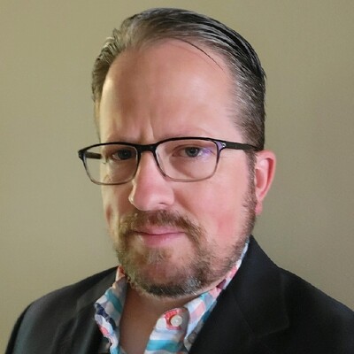 Robbie Long headshot