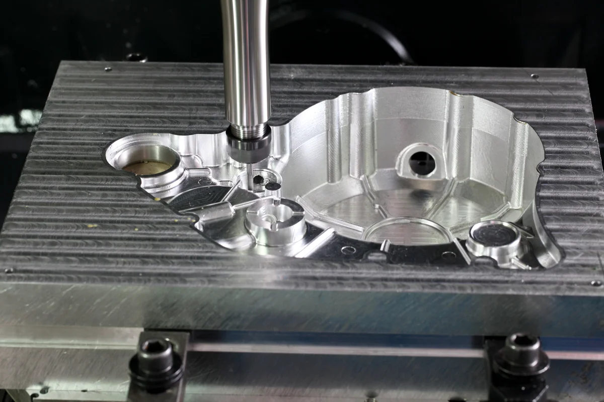 Lean CNC machining involves automated tool paths and real-time monitoring.