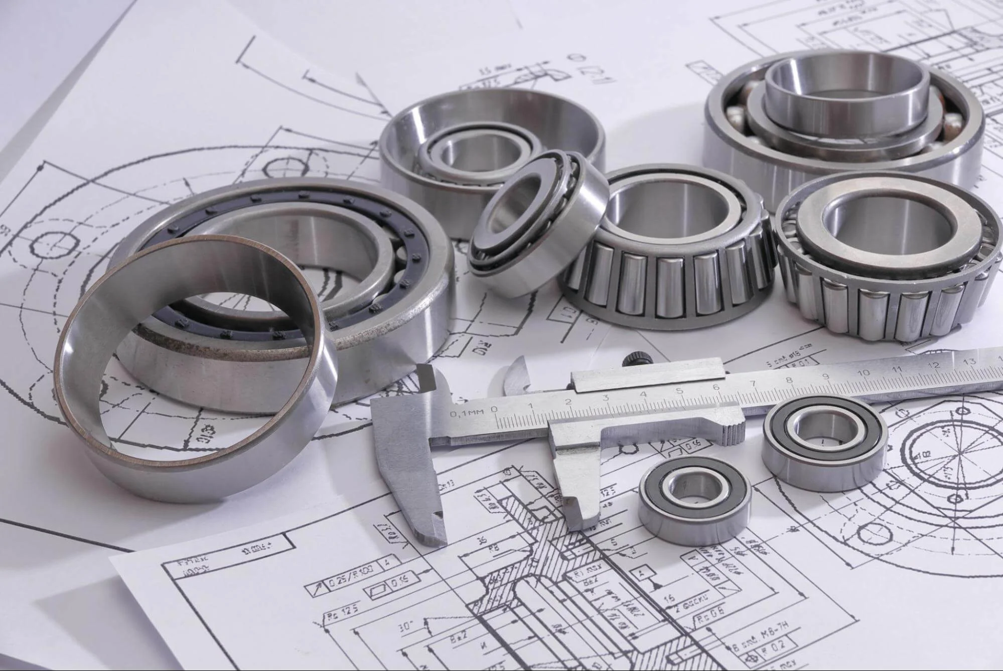 engineering fits bearings - Fictiv bearings use a transition fit to hold inner and out races.