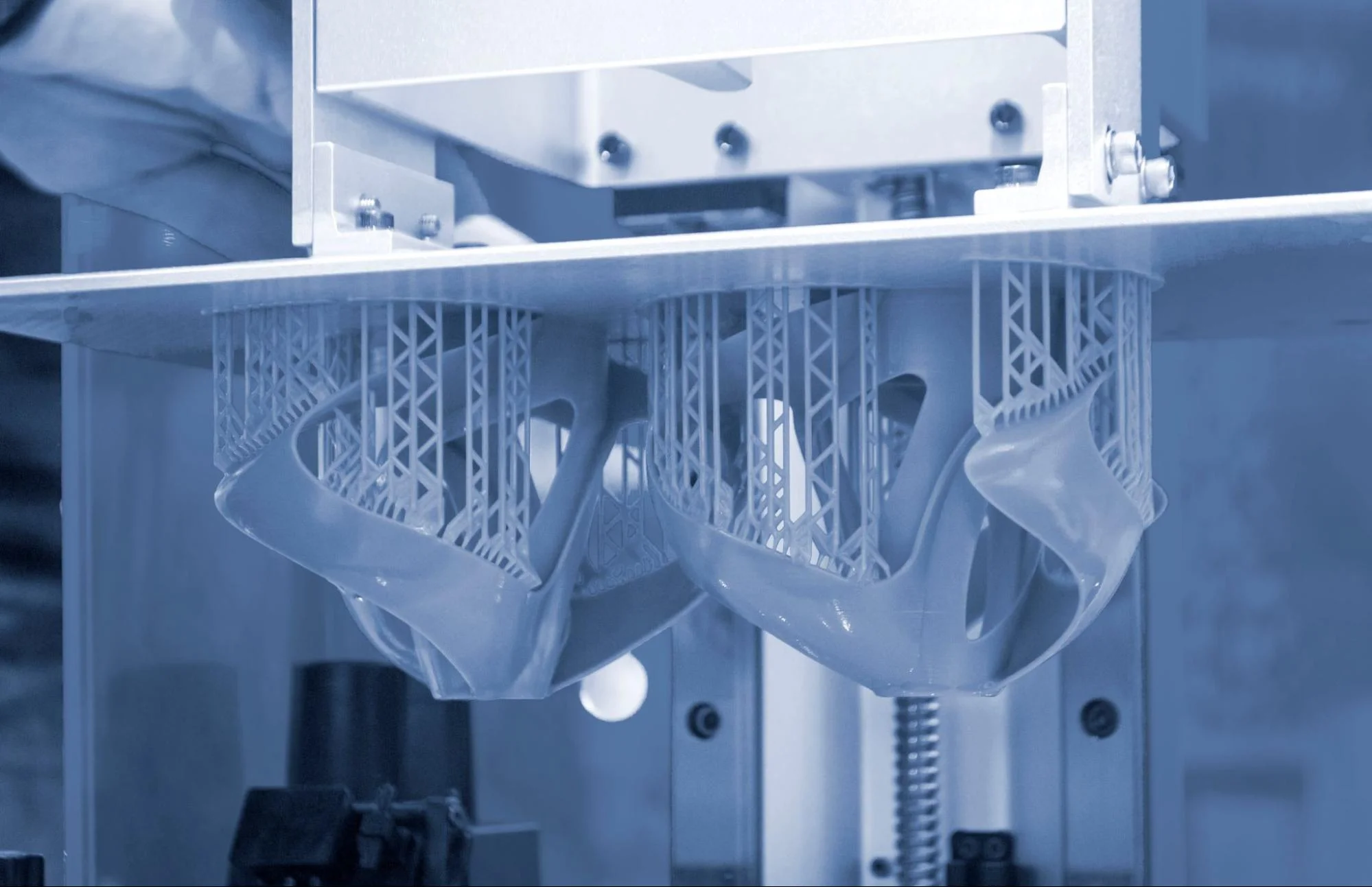 image7 - Fictiv #SLA 3D-printed parts and support structure