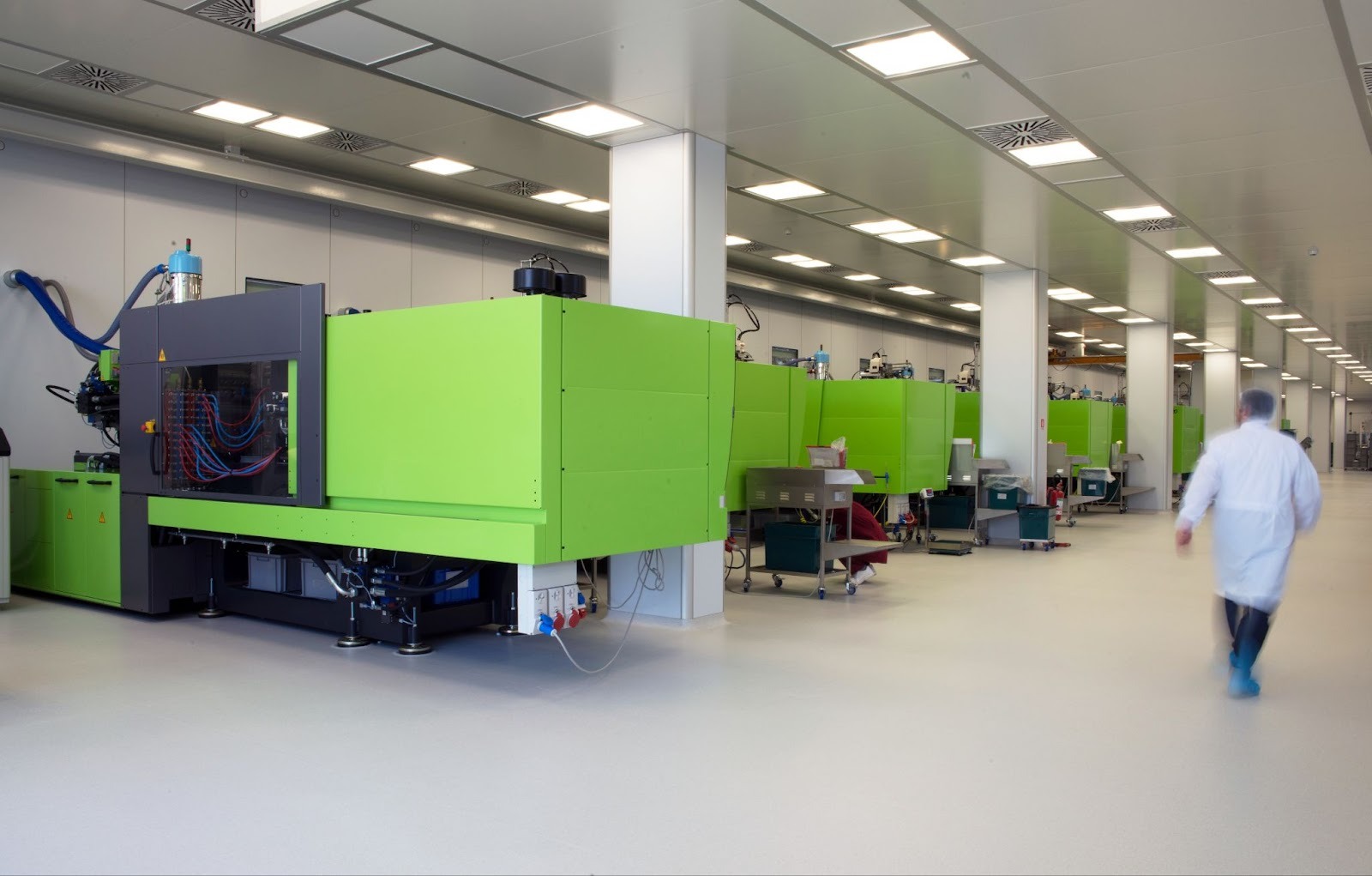 Injection molding in a cleanroom