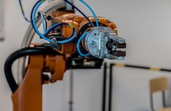 Robotic Arm Component Manufacturing: Process Selection and Domestic Sourcing Guide