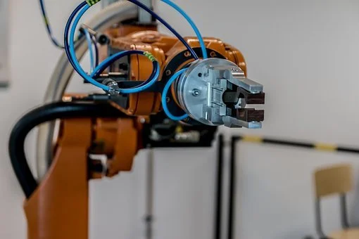 Robotic Arm Manufacturing - Fictiv Robotic arm with actuators and gripper jaw on end effector
