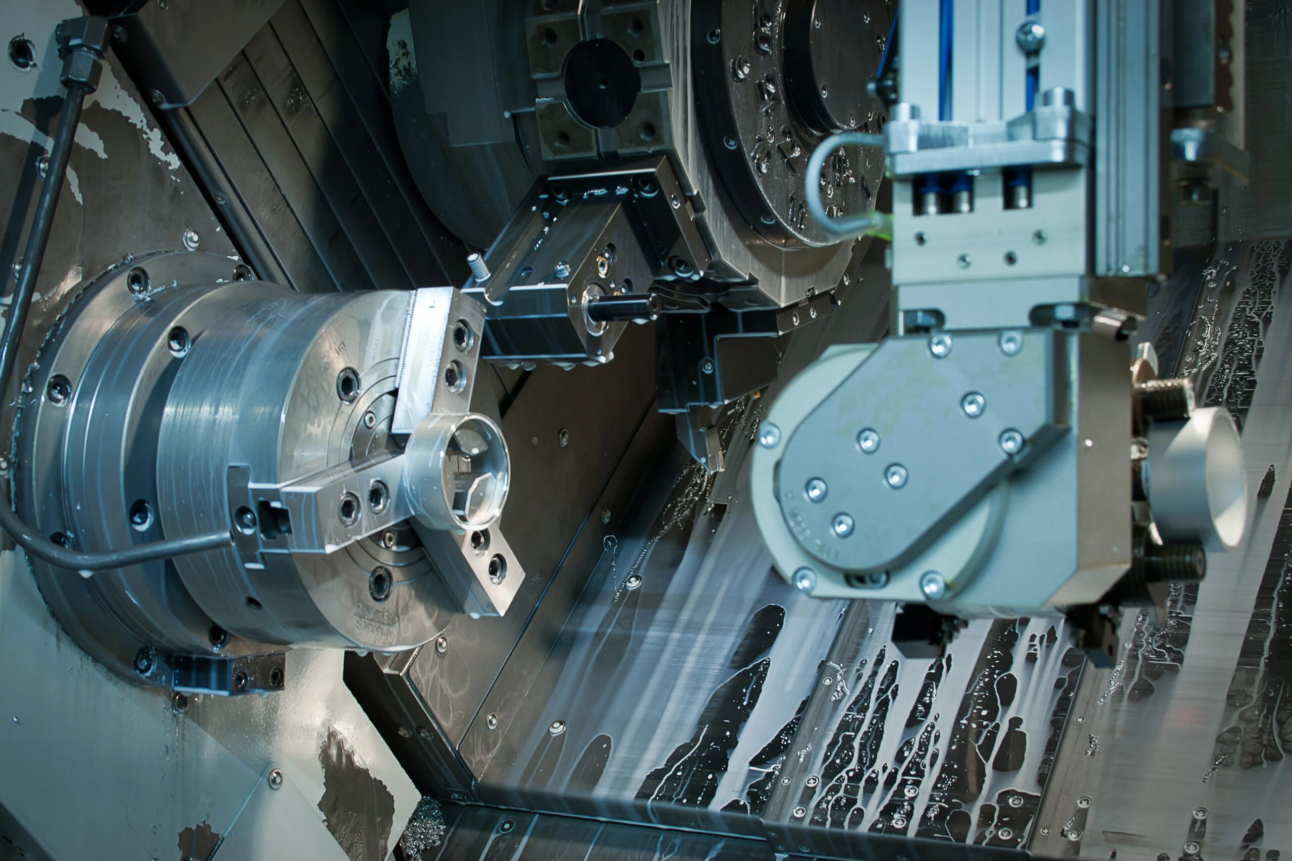 modern turn and mill machine and multitasking machine produces high-precision parts image - Fictiv Multi-axis CNC machining center