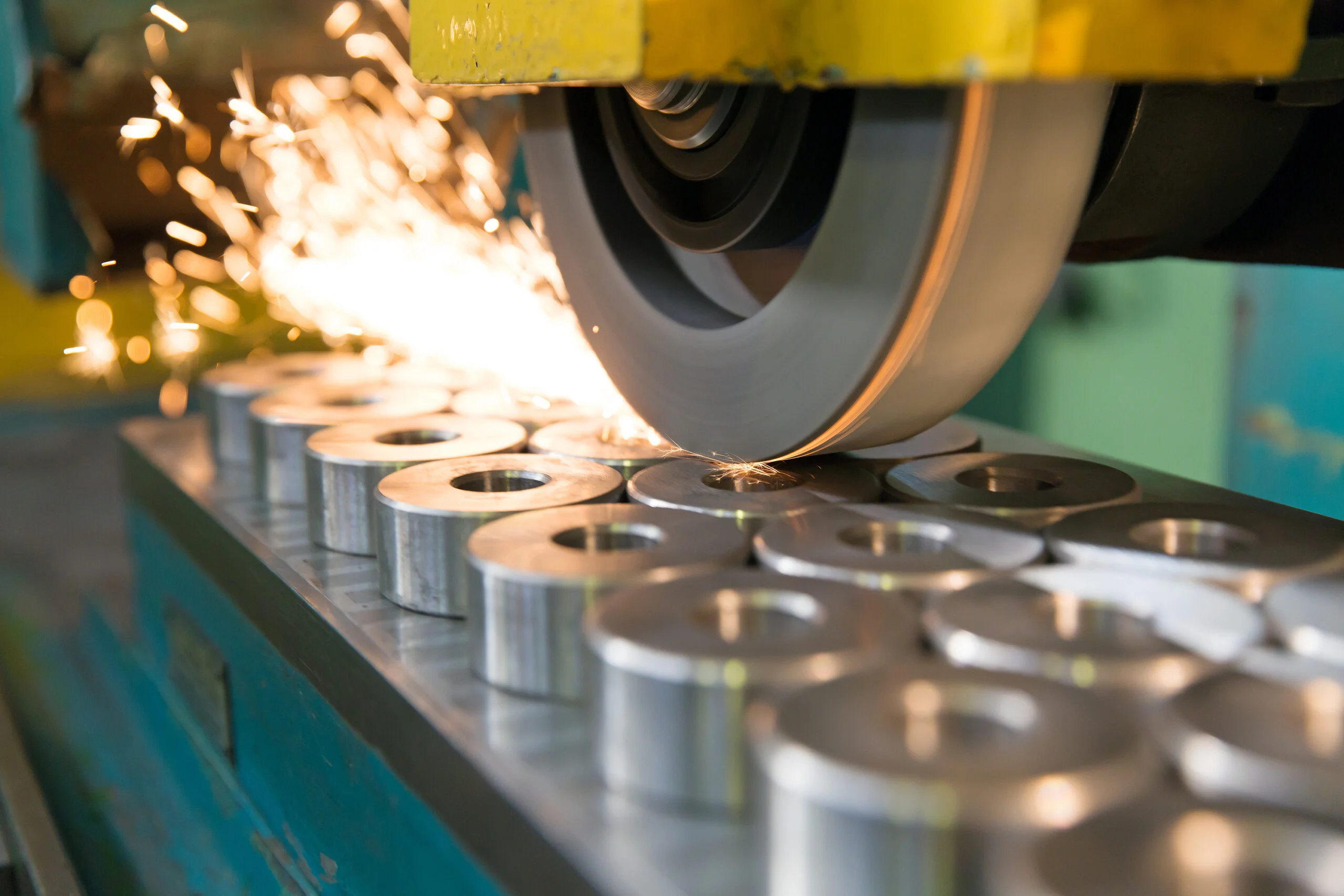 finishing metal working on horizontal surface grinder machine - Fictiv Surface grinding machined parts